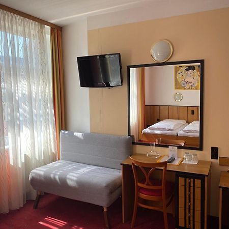 Garten- Und Kunsthotel Gabriel City Вена Экстерьер фото