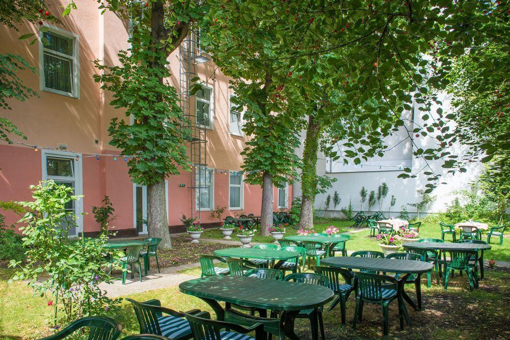 Garten- Und Kunsthotel Gabriel City Вена Экстерьер фото