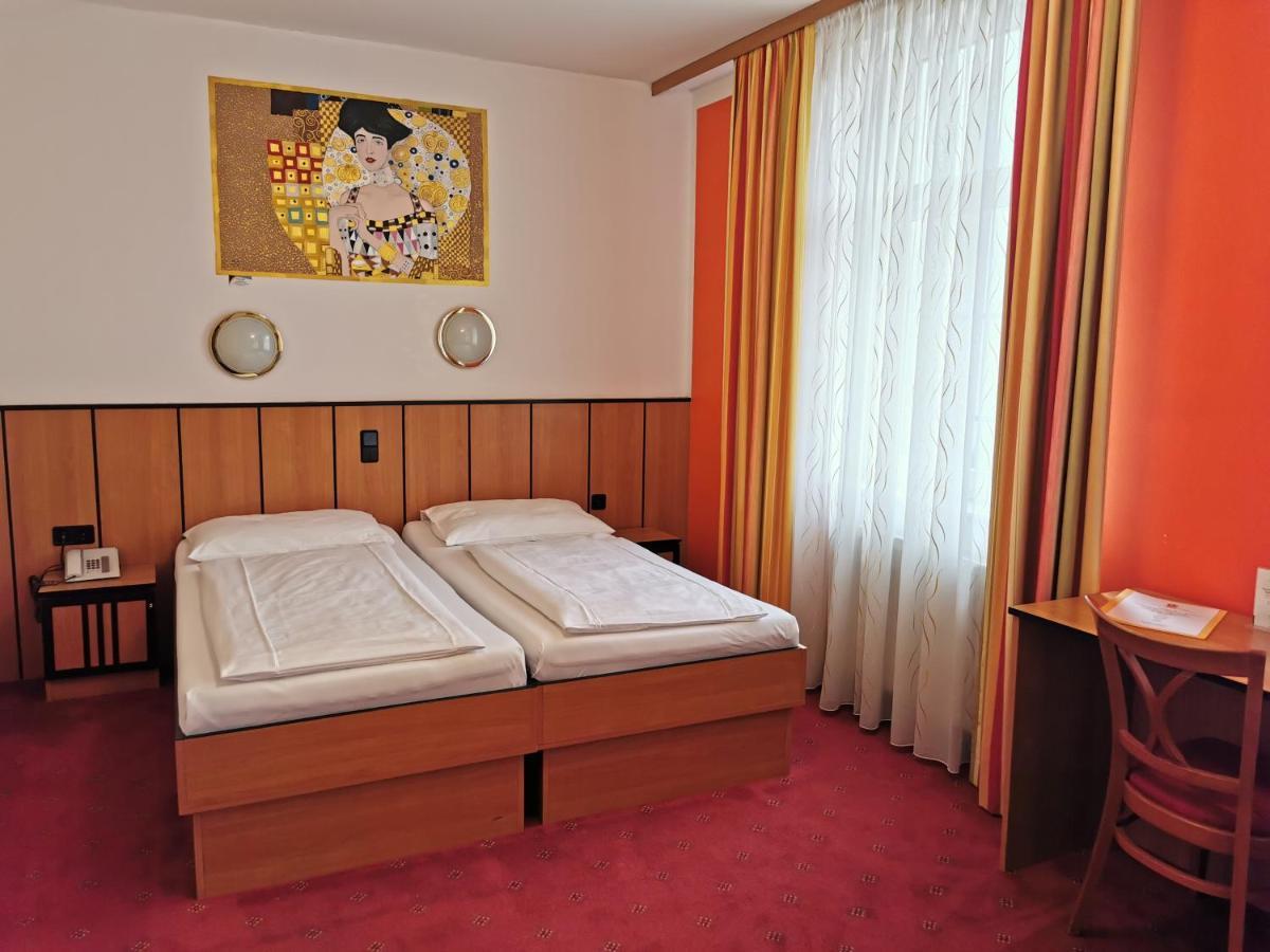 Garten- Und Kunsthotel Gabriel City Вена Экстерьер фото