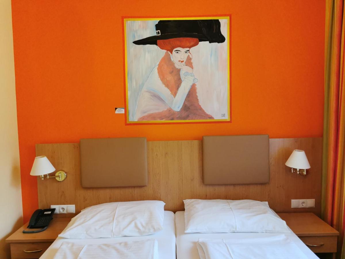 Garten- Und Kunsthotel Gabriel City Вена Экстерьер фото