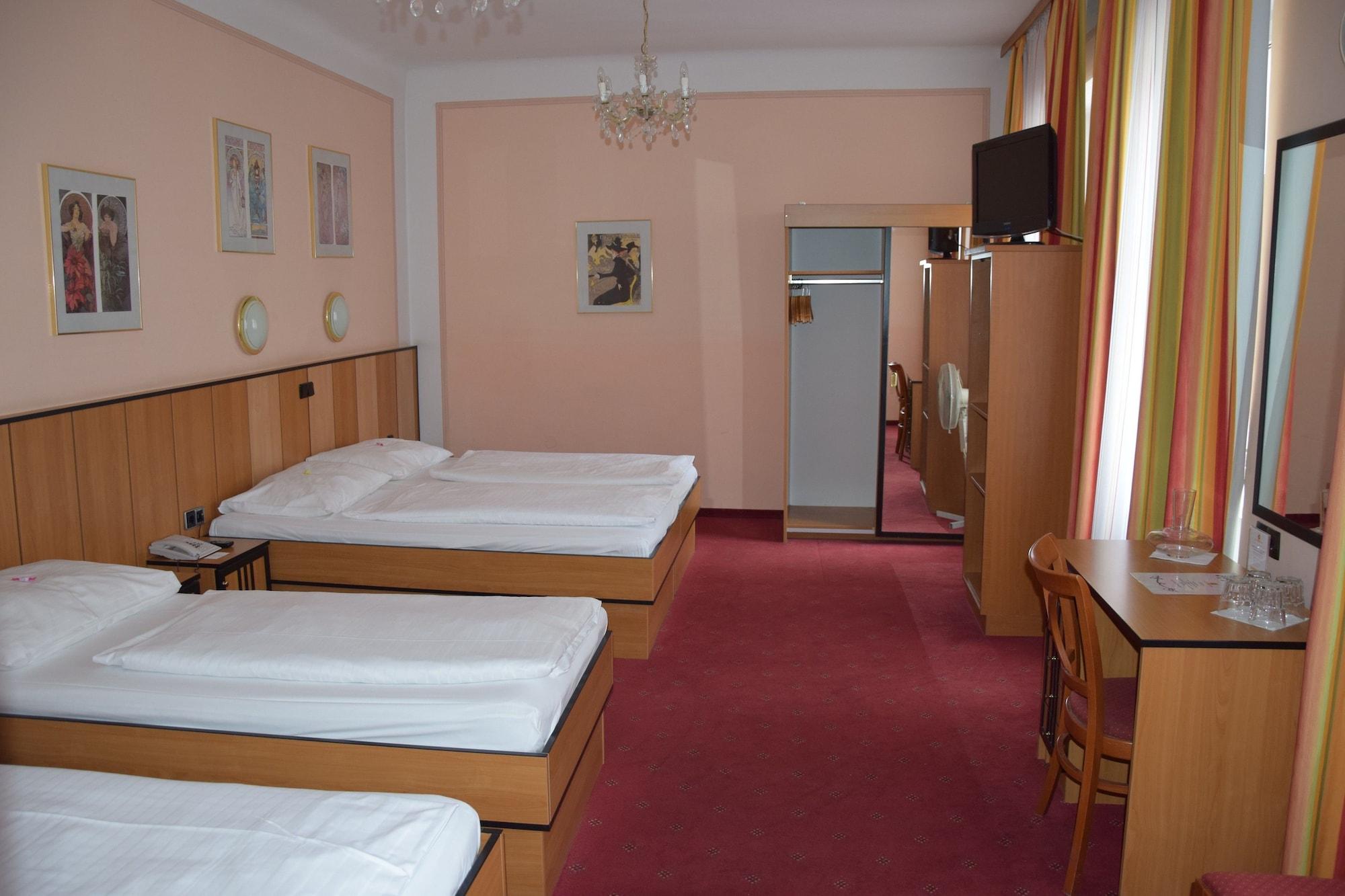 Garten- Und Kunsthotel Gabriel City Вена Экстерьер фото