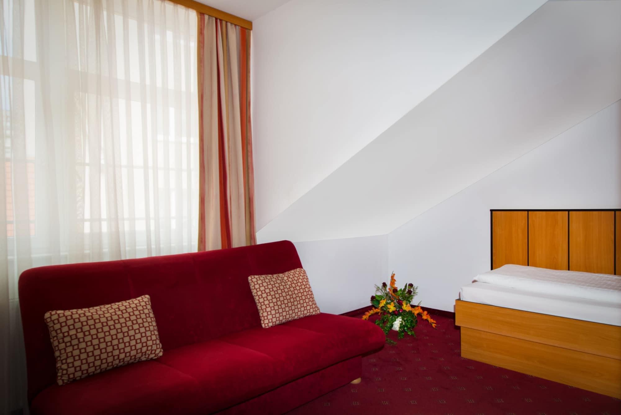 Garten- Und Kunsthotel Gabriel City Вена Экстерьер фото