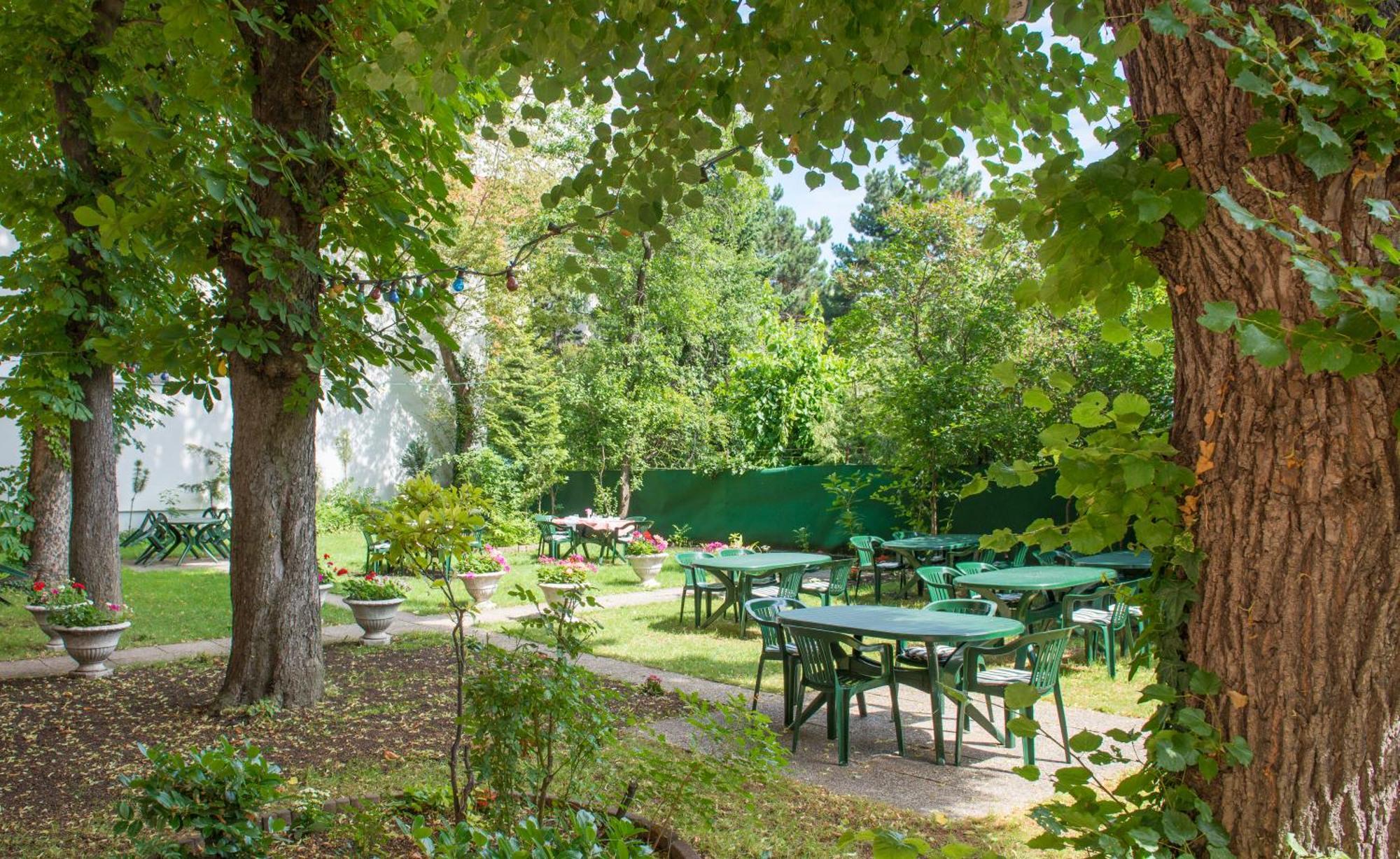 Garten- Und Kunsthotel Gabriel City Вена Экстерьер фото