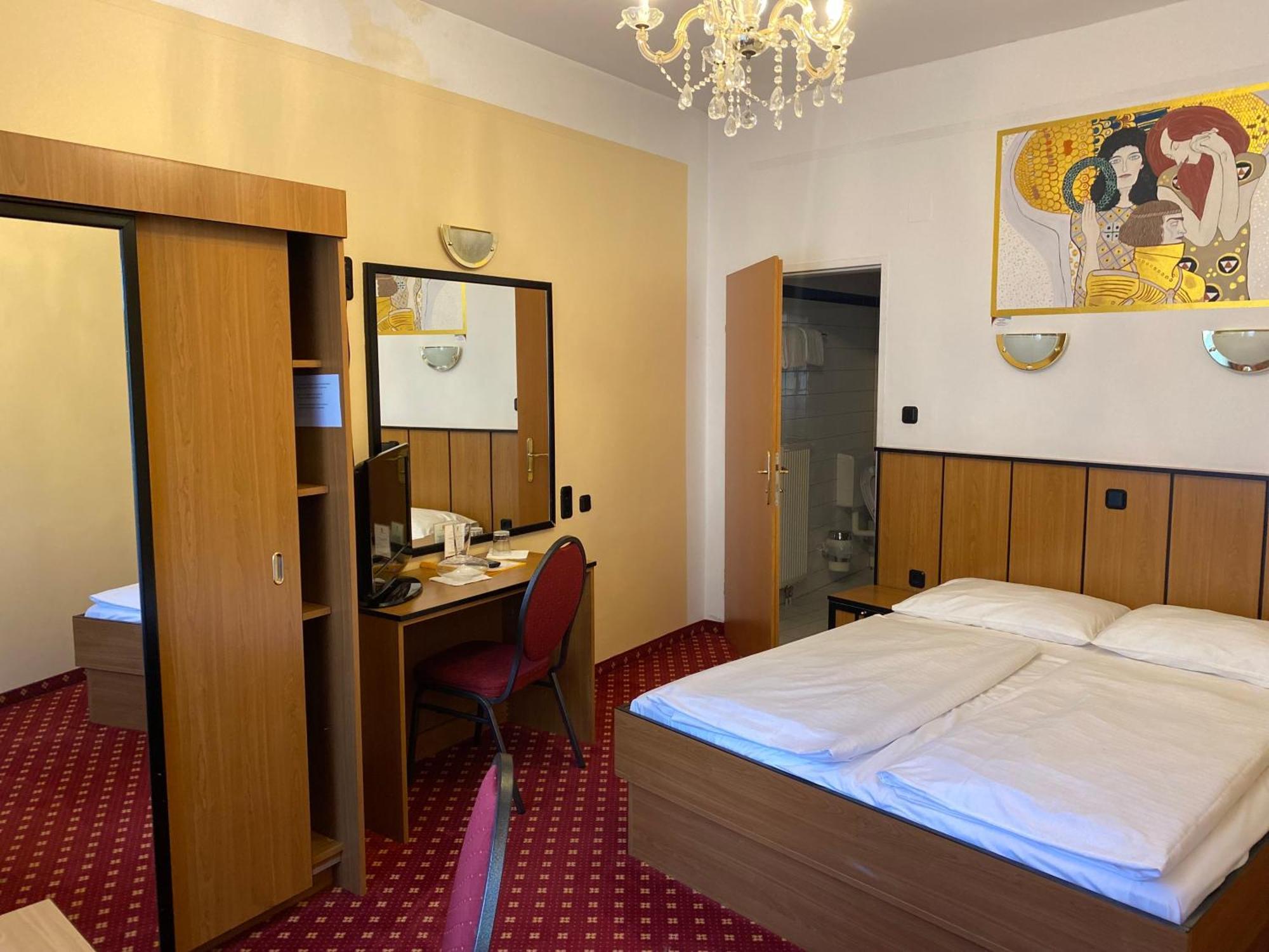Garten- Und Kunsthotel Gabriel City Вена Экстерьер фото